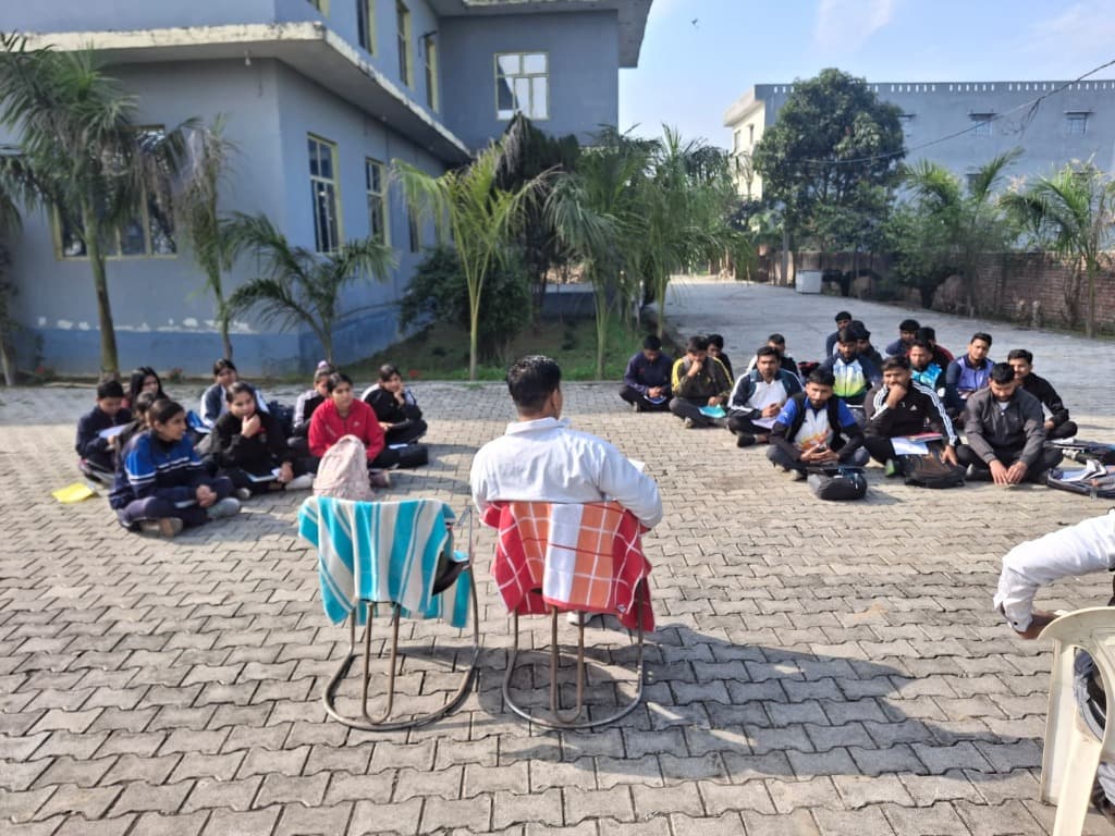 Open Courtyard Interactive Lecture Session